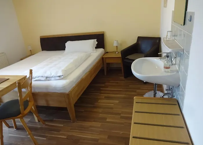 Rum i privatbostad Gaestehaus Regina *