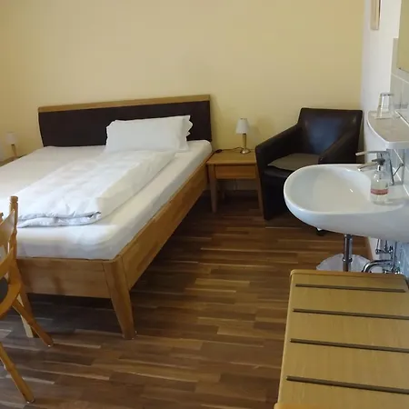 Проживание в семье Gaestehaus Regina *