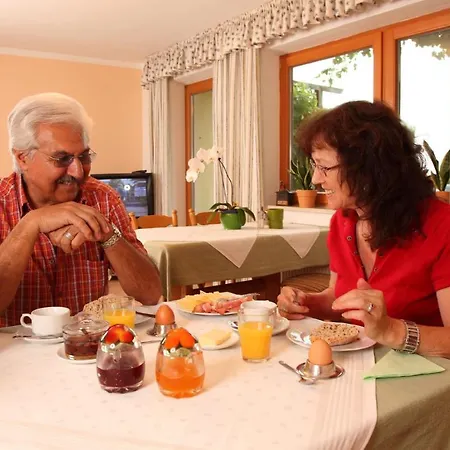 Homestay szállás Gaestehaus Regina Bad Füssing